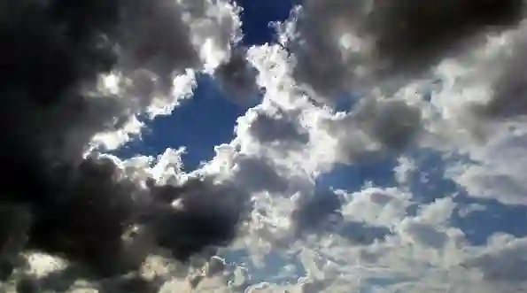 الوطني للأرصاد يحدد المناطق التي ستشهد موجات حارة في رمضان وتاريخ بدايتها ويفاجئ سكان الرياض بانقلاب حاد في حالة الطقس تبدء من اليوم 