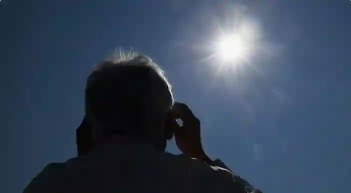 تحذير عاجل من رئيس قسم الجلدية في جازان من هذا الخطر المنتشر هذه الايام بسبب الصيف