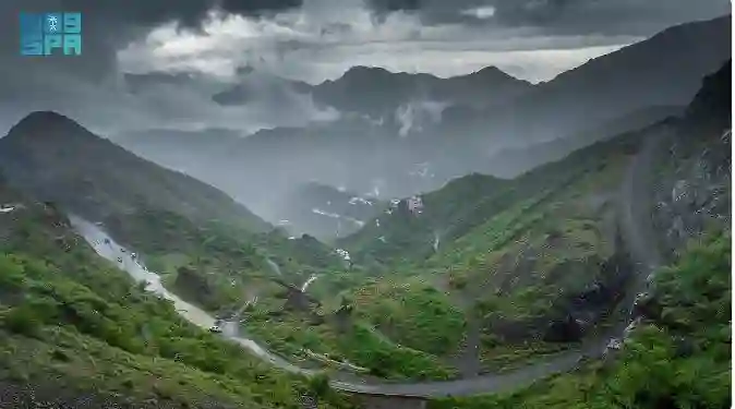 هذا ما لا يعرفه معظم سكان السعودية عن رجال المع وسر جذبها آلاف الزائرين يومياً من داخل وخارج المملكة 