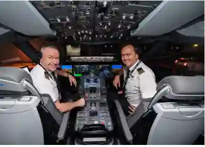 سلم رواتب الطيارين في الامارات بعد إقرار الزيادة الجديدة من بداية 2025 