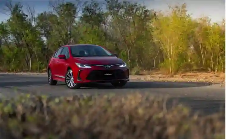 تويوتا كورولا 2025 في السعودية: مواصفات الفئات والعروض الرمضانية المميزة