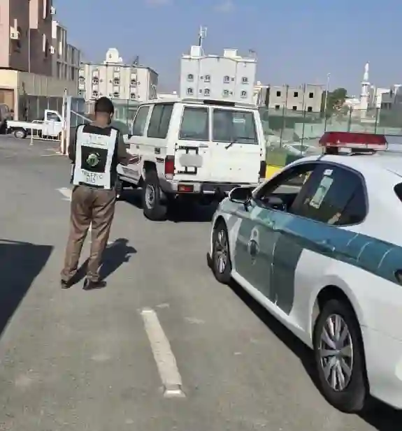 المرور يحذر المقيمين من اليوم هذه المخالفة تسبب الترحيل الفوري 