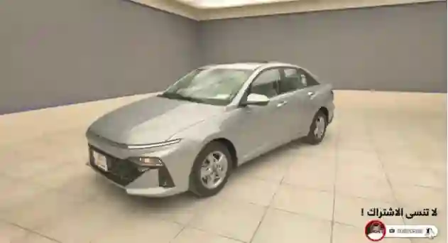 مراجعة كاملة لمواصفات ومميزات وتجهيزات هونداي اكسنت 2025 وسعرها كاش وتقسيط في السعودية