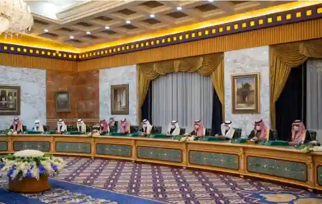 أهم ما جاء في قرار مجلس الوزراء حول تعديل لوائح وأنظمة رخصة قيادة السيارة في السعودية والفئات التي ستطبق عليها القرارات الجديدة 