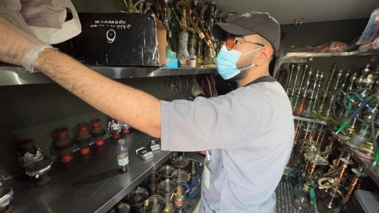 عكاظ تفجر مفاجأة وتكشف ما كان يحدث في لاونجات جدة وكان وراء قرار اغلاقها 