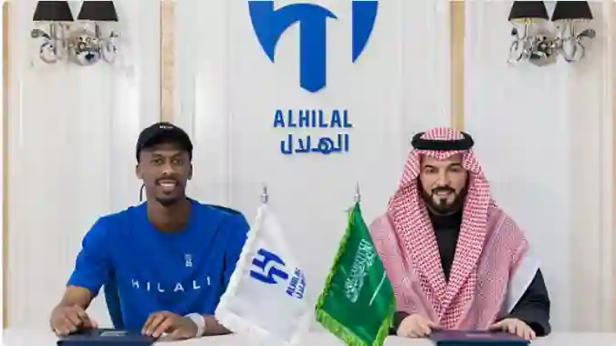 بعد تجديد عقده حتى 2028 .. هذه هي ورقة الضغط التي استخدمها بن نافل لاجبار كنو على التجديد مع الهلال 