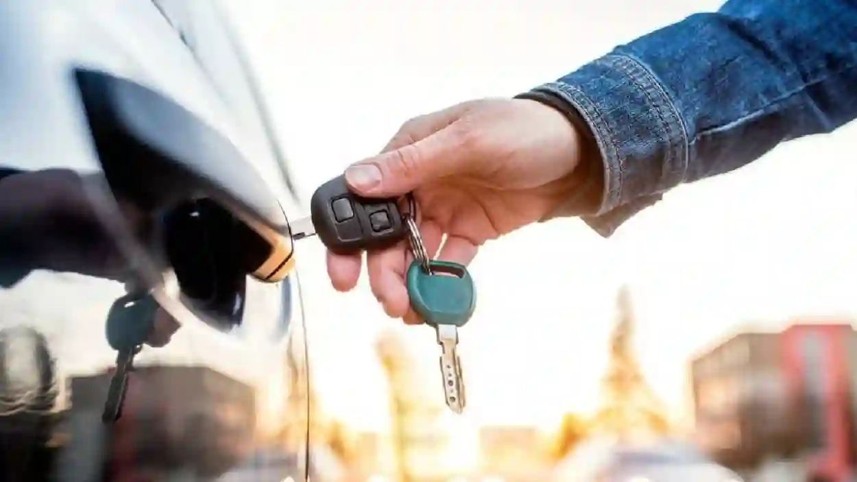 كيفية نقل ملكية السيارة بين أفراد الأسرة عبر أبشر 1445 والشروط الواجب توافرها 