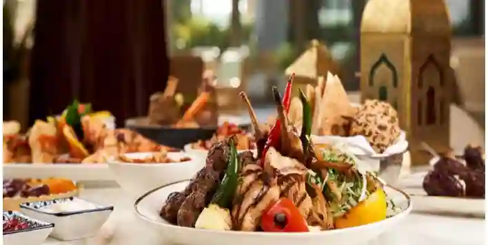 مميزات وعيوب قائمة مطاعم تقدم بوفيه مفتوح على الفطور والسحور في رمضان 1446 بأسعار مناسبة ووجبات متنوعة 