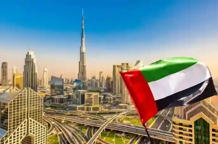 الامارات تعلن ترحيل كل الموظفين من هذه الدولة العربية وفصلهم عن وظائفهم وتحدد أخر موعد لهم لمغادرة الدولة 