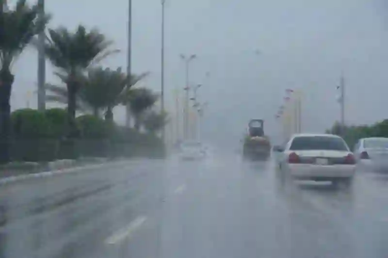 حالة الطقس في الرياض وجدة والمدينة والدمام وتبوك وعسير وتحذير عاجل من الأرصاد اليوم السبت 