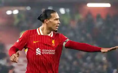 الهلال يوجه ضربة جديدة لنادي ليفربول بسبب هذا النجم