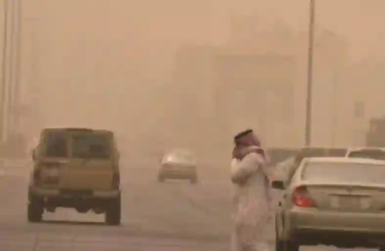 الأرصاد تحذر من أمطار رعدية وموجة حر قوية على هذه المناطق ولسكان الرياض خليكم في البيوت الجمعة والسبت 