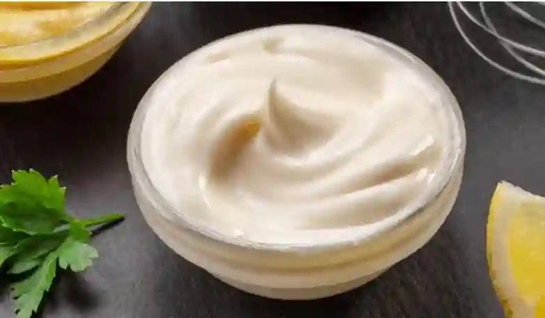 البلدية تصدر هذه القرارات الجديدة حول استخدام المايونيز في مطاعم الرياض ومكة المكرمة 