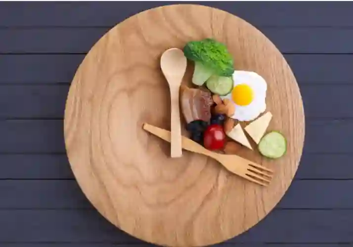 الطريقة الصحيحة للصيام المتقطع والفئات الممنوع عليها الصيام المتقطع 