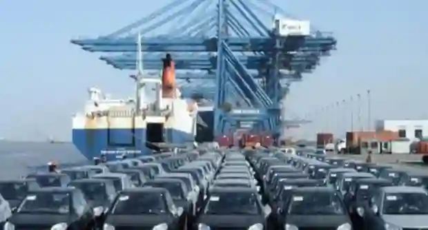 جدول الرسوم الجمركية على السيارات بين الامارات والسعودية بعد تعديل الرسوم الجمركية على السيارات 