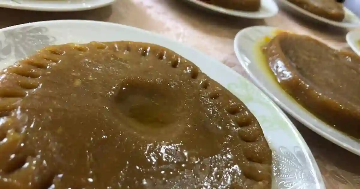 عصيدة التمر السعودية قاهرة البرد طريقة تحضيرها على أصولها 