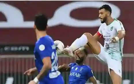 صراع ناري بين الأهلي والهلال على هذا النجم وضربة تحت الحزام تحسم الصفقة في اللحظة الأخيرة 