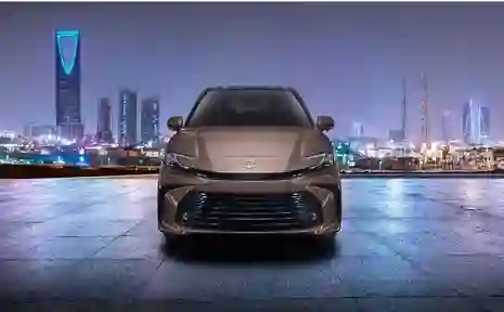 عروض استثنائية بمناسبة "يوم التأسيس" في السعودية وفرصة ذهبية لامتلاك تويوتا كامري وكورولا 2025