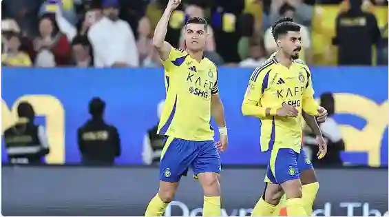 رونالدو يعلن الحرب على بيولي بعد احتكاك عنيف أمام الجماهير 