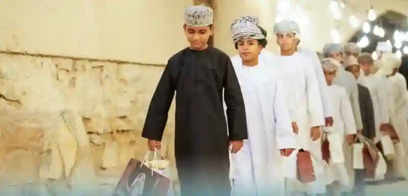 سلطنة عُمان ودولة عربية أخرى تخالف العالم الاسلامي وتعلن تغيير موعد عيد الاضحى 1445 