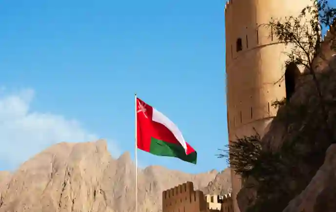 سلطنة عُمان تعلن منح المقيمين حق نقل الكفالة بدون موافقة الكفيل في هذه الحالات