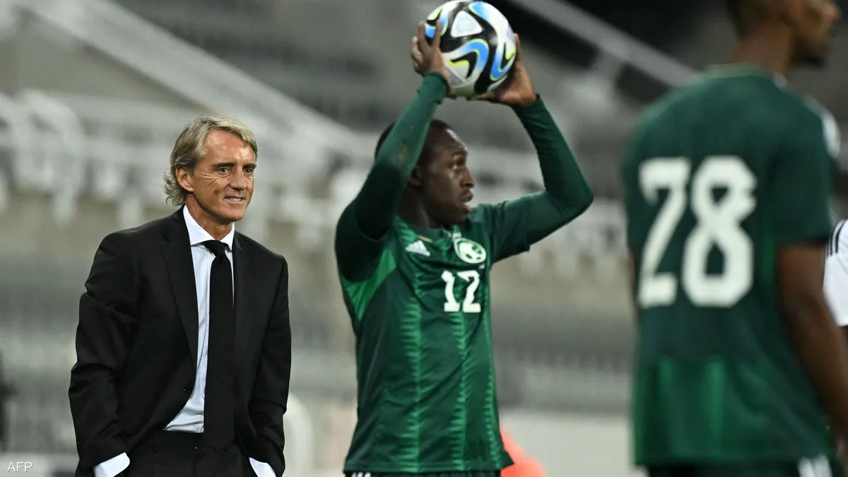 الهلال يتدخل في أزمة مانشيني واللاعبين المستبعدين من الأخضر 