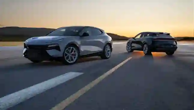 تسريبات من تويوتا السعودية عن موعد وصول وسعر لكزس 2025 وفئاتها ومواصفات كل فئة 