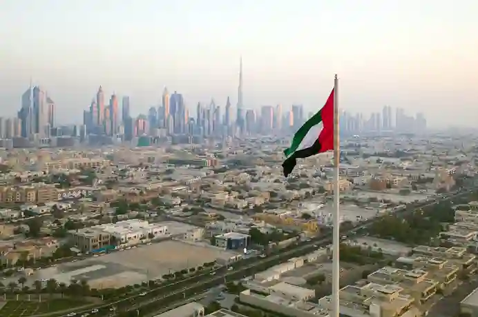 4 تخصصات تقدم منح مجانية بالكامل للمقيمين والوافدين في الامارات تتضمن سكن وراتب شهري 