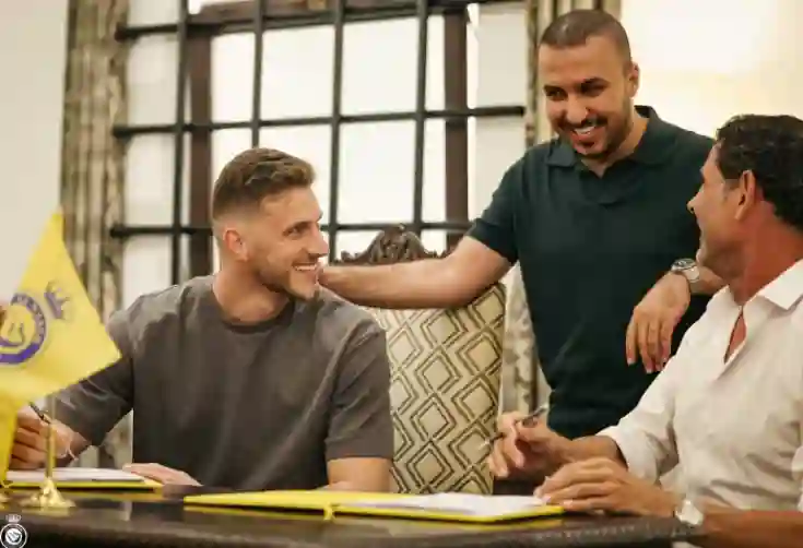 تسريبات غير معلنة عن تفاصيل تقاعد النصر مع الحارس البرازيلي بيتو