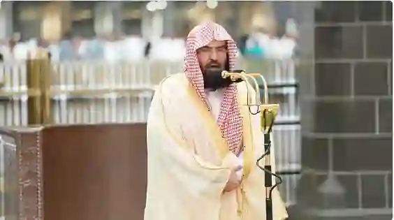 السديس يعلن عن تقديم خدمات مجانية جديدة لأول مرة للمعتكفين في المسجد الحرام والمسجد النبوي 