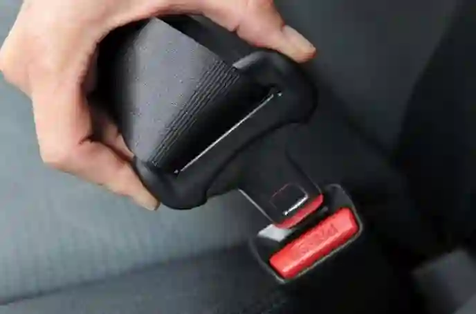 المرور السعودي يعلن زيادة كبيرة في رسوم مخالفة الحزام في الرياض وجدة ويكشف تحديث هام في مخالفة حزام الراكب 