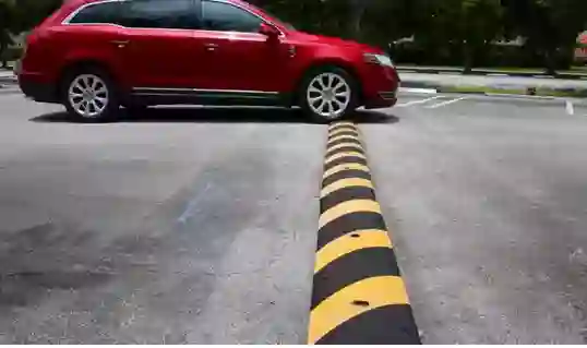 تحذير من مطب جديد في هذا الشارع الرئيسي في جدة يسبب تلف أهم أجزاء السيارة 