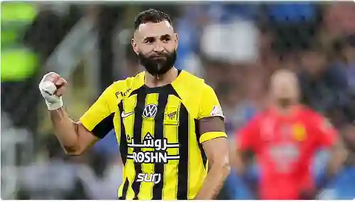 بنزيما يوجه صفعة جديدة لجماهير الهلال بقرار رسمي 