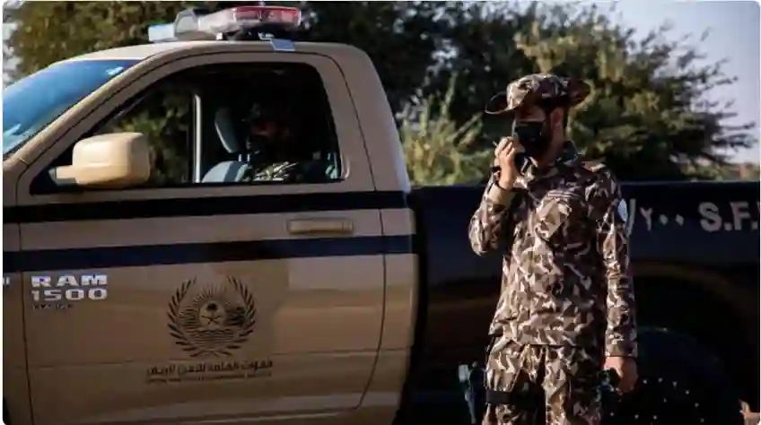 عقوبات جديدة تنتظر المقيمين في السعودية بينها الترحيل والسجن والغرامة انتبهو من هذا الخطأ الشائع 