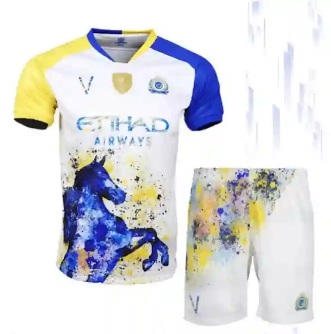 صور طقم نادي النصر الجديد بعد تغيير الشعار 1446