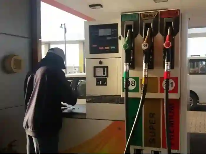 قرارات كويتية قاسية تسبب رحيل آلاف الاجانب من هذه الجنسية العربية خلال أيام 