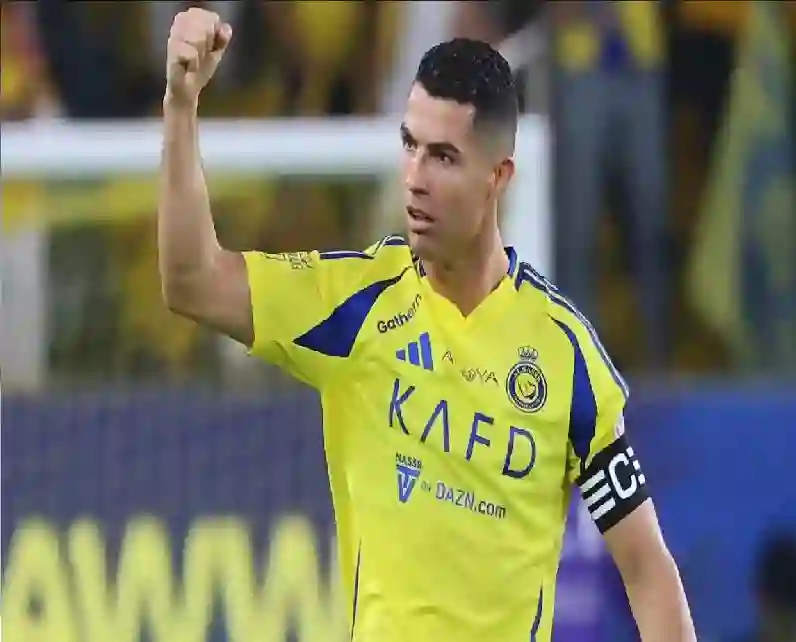 خيسوس يحرج سالم الدوسري وكنو البليهي بهذه المقارنة بينهم وبين رونالدو 