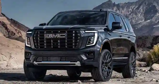 جي إم سي يوكن 2025: العملاق الأمريكي يرسي معايير جديدة للفخامة والأداء في السعودية