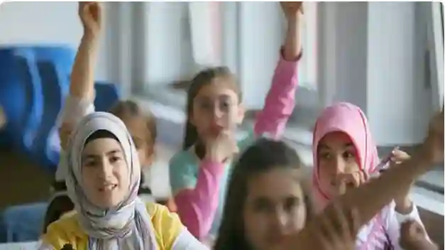 قرارات عاجلة في قطر حول الفئات المستحقة لتعليم المجاني من المقيمين في الدولة من العام الدراسي الجديد 