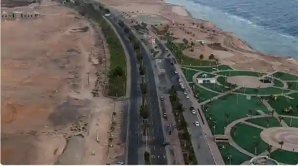 مقاطع توضح ما يحدث في الواجهة البحرية لمدينة الوجه 