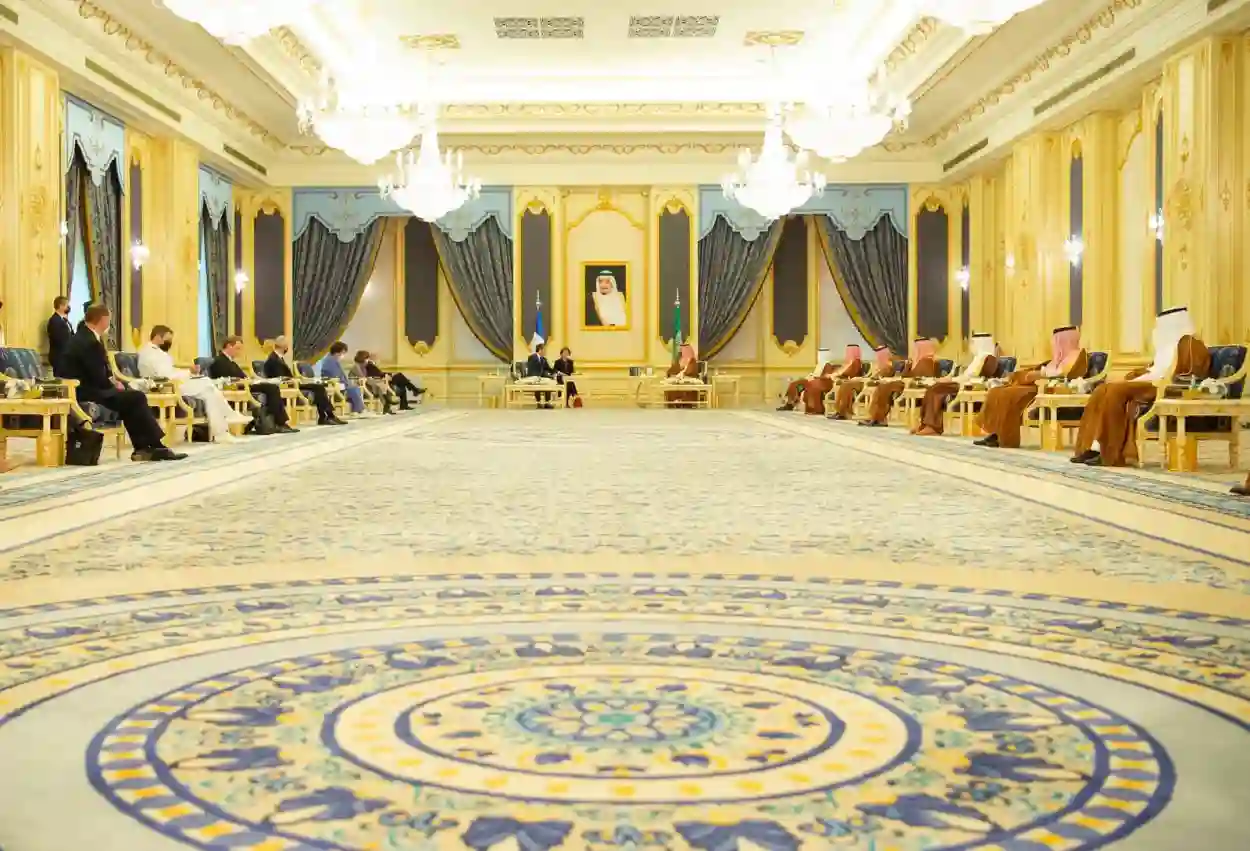 طرق الاستعلام السريع عن حالة معاملة في الديوان الملكي 1445 