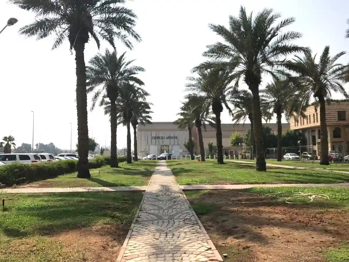 هل حديقة البرج في جدة مناسبة للعائلات؟