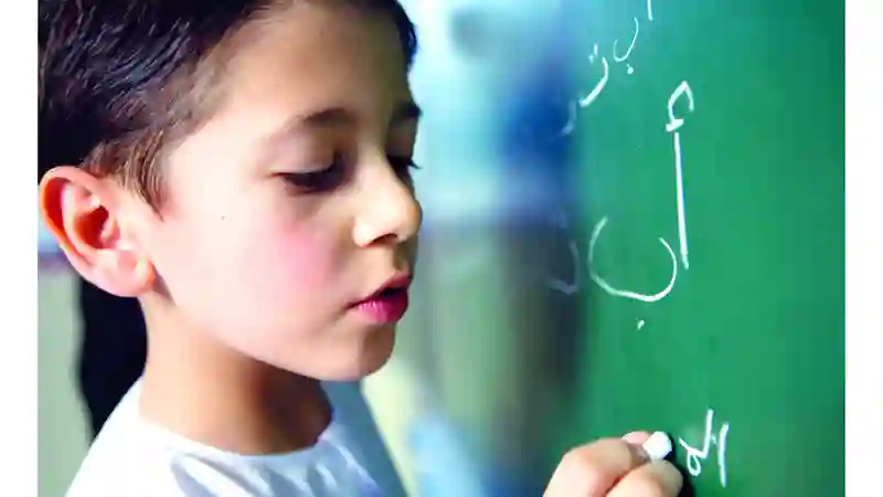 الامارات تعلن منع استخدام أي لغة غير اللغة العربية في هذه الاماكن في الدولة 